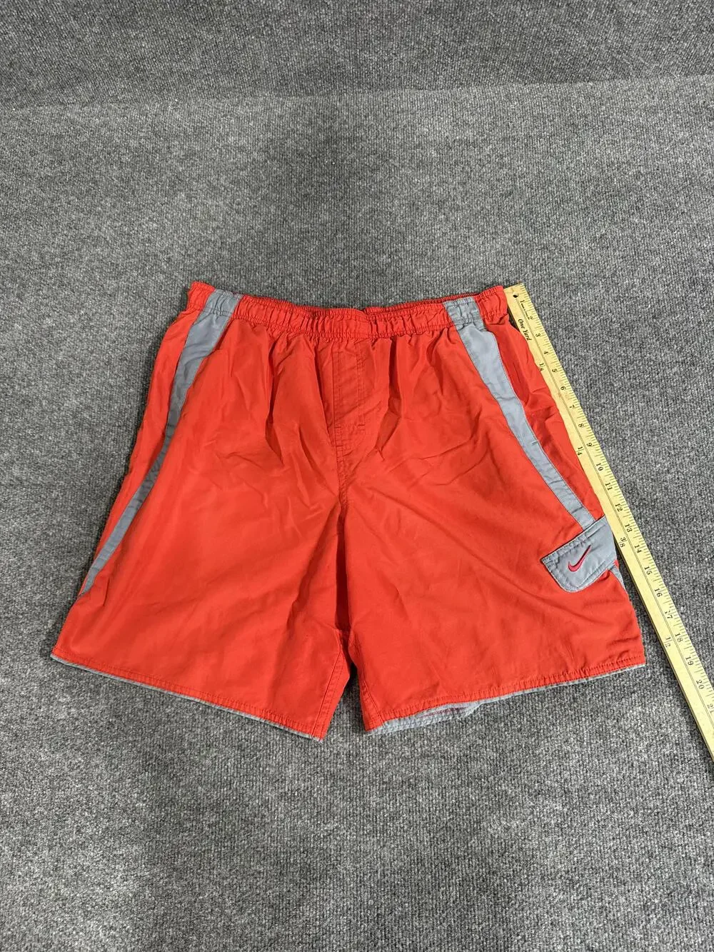Nike Swim Shorts Mens Large Red Gray Elastic Waist Lined Trunks Pockets